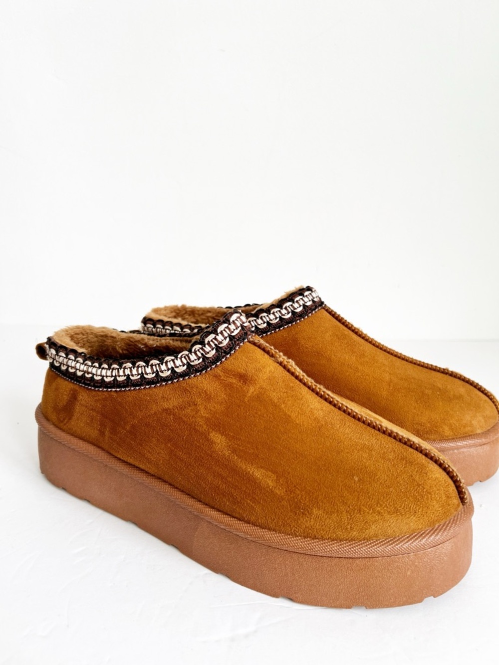 SZ 11 H. Halston Cozy Faux-Suede Mule Platform Slippers in Chestnut Brown